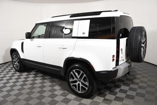 2023 Land Rover Defender 110 SE