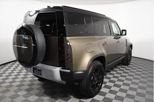 2025 Land Rover Defender 110 P300