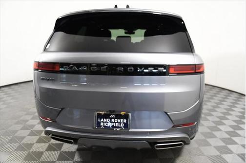 2024 Land Rover Range Rover Sport SE