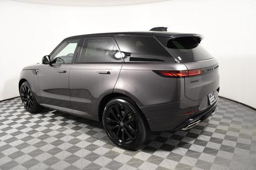 2025 Land Rover Range Rover Sport SE