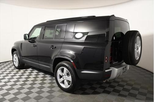 2025 Land Rover Defender 130 P300 S