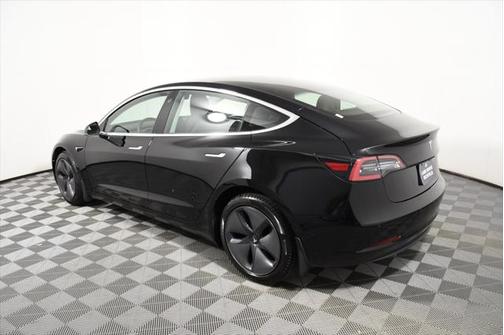 2019 Tesla Model 3 Standard Range