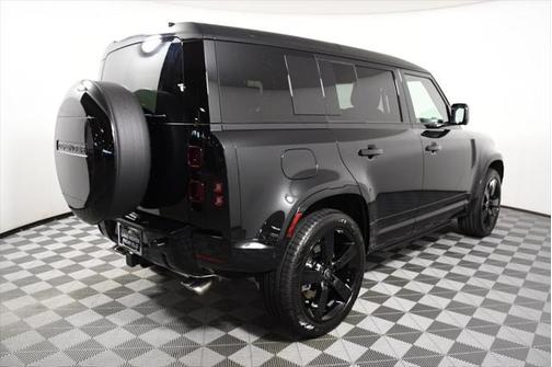 2025 Land Rover Defender 110 P500 X-Dynamic SE