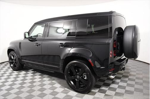 2025 Land Rover Defender 110 P500 X-Dynamic SE