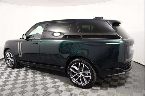 2025 Land Rover Range Rover P400 SE 7 Seat
