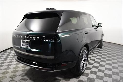 2025 Land Rover Range Rover P400 SE 7 Seat