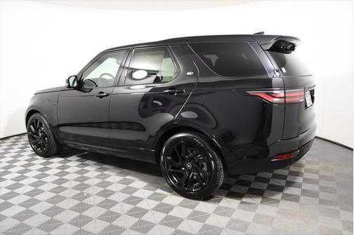 2025 Land Rover Discovery P300 Dynamic SE