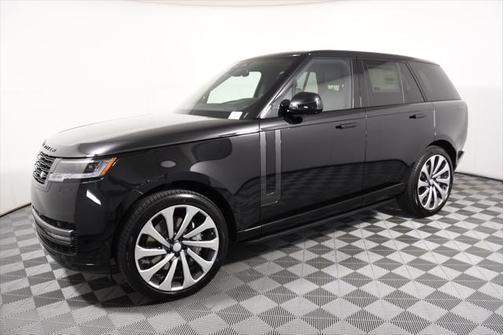 2025 Land Rover Range Rover P530 SE