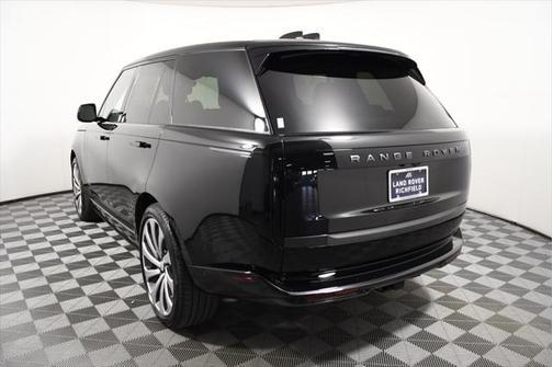 2025 Land Rover Range Rover P530 SE