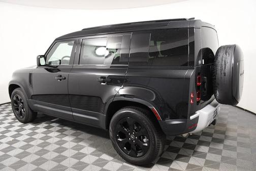 2025 Land Rover Defender 110 P300