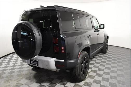 2025 Land Rover Defender 110 P300