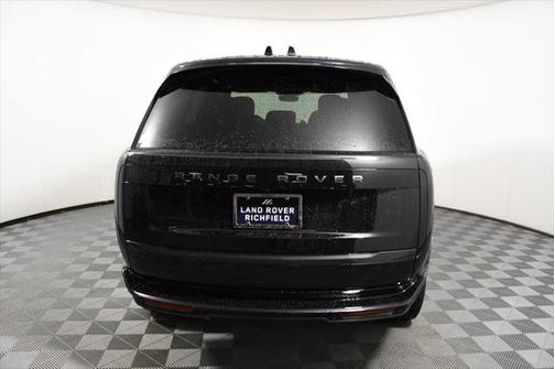 2025 Land Rover Range Rover P400 SE