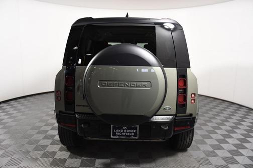 2023 Land Rover Defender 110 X-Dynamic SE