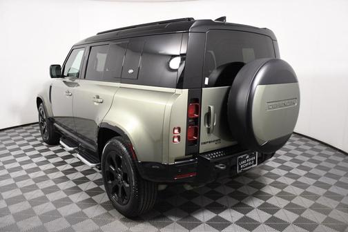 2023 Land Rover Defender 110 X-Dynamic SE