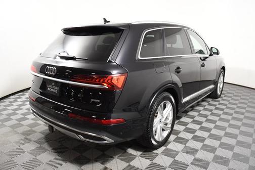 2020 Audi Q7 55 Premium Plus