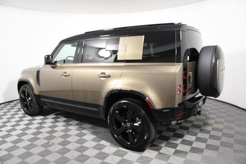 2025 Land Rover Defender 110 P400 X-Dynamic SE