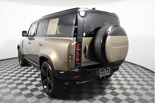 2025 Land Rover Defender 110 P400 X-Dynamic SE