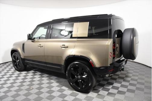 2025 Land Rover Defender 110 P400 X-Dynamic SE