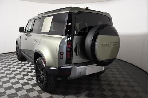 2025 Land Rover Defender 110 P300