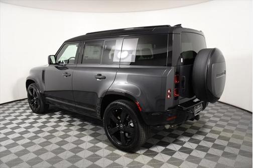 2025 Land Rover Defender 110 P400 X-Dynamic SE