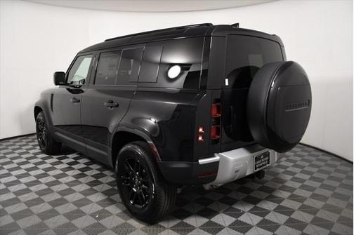 2025 Land Rover Defender 110 P300