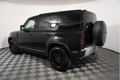 2025 Land Rover Defender 110 P300