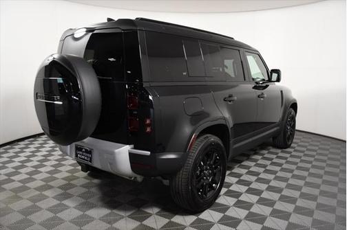 2025 Land Rover Defender 110 P300