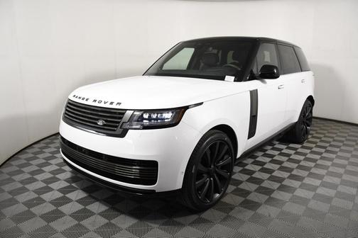 2026 Land Rover Range Rover P615 SV