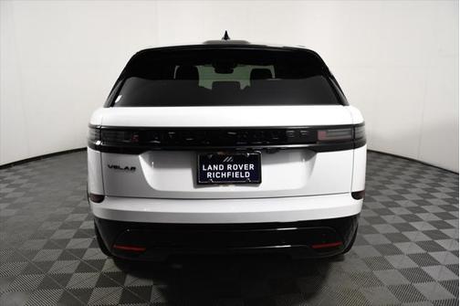 2026 Land Rover Range Rover Velar P250 SE R-Dynamic