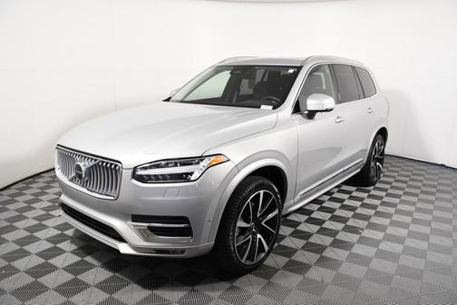 2024 Volvo XC90 B5 Plus Bright Theme