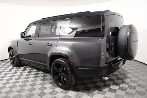 2026 Land Rover Defender V8