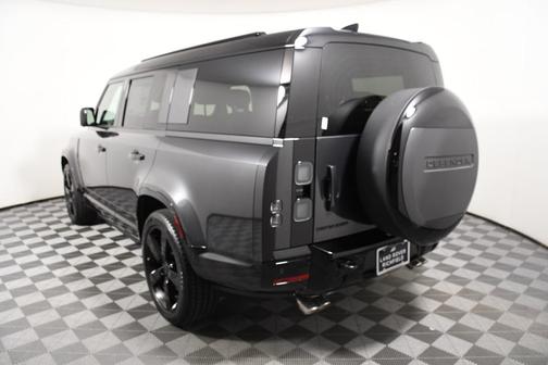 2026 Land Rover Defender V8