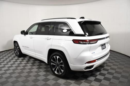 2023 Jeep Grand Cherokee 4xe Overland