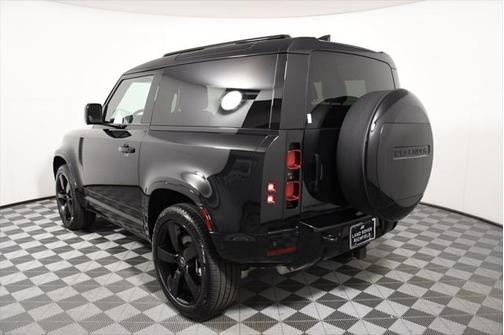 2025 Land Rover Defender 90 P400 X-Dynamic SE