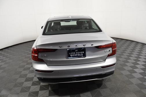 2025 Volvo S60 B5 Core