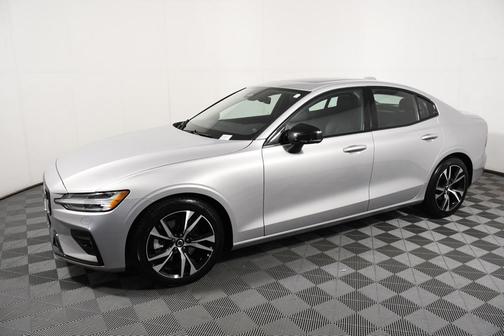 2025 Volvo S60 B5 Core