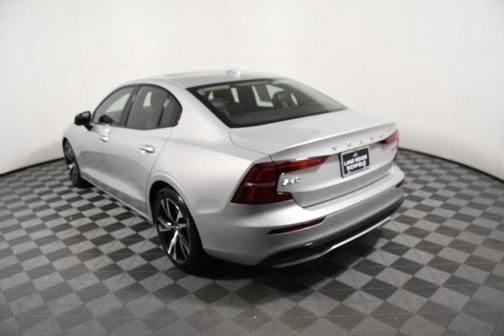 2025 Volvo S60 B5 Core