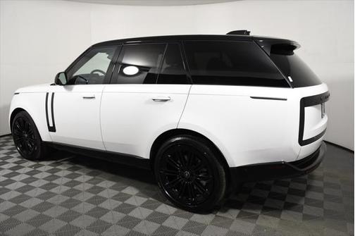 2025 Land Rover Range Rover P530 SE