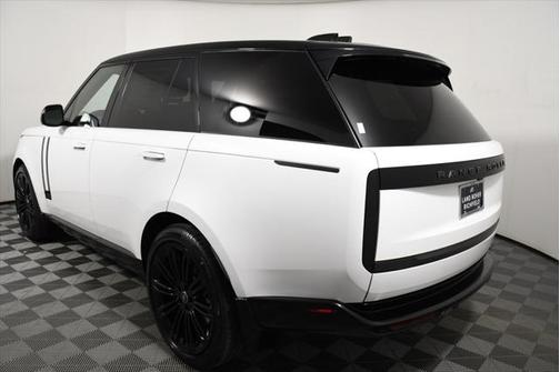 2025 Land Rover Range Rover P530 SE