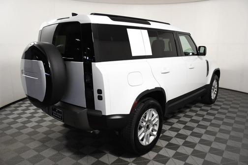 2026 Land Rover Defender 