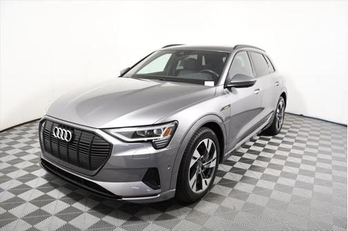 2022 Audi e-tron Premium
