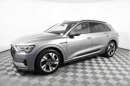 2022 Audi e-tron Premium
