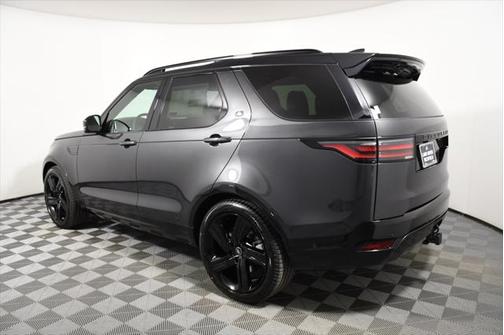 2025 Land Rover Discovery P360 Dynamic SE