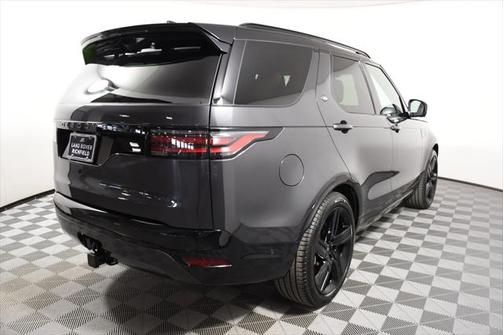 2025 Land Rover Discovery P360 Dynamic SE