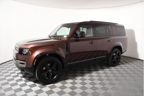 2025 Land Rover Defender 130 P400 X-Dynamic SE