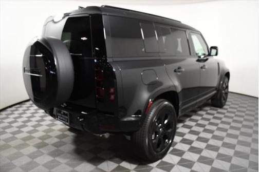 2025 Land Rover Defender 110 P400 X-Dynamic SE
