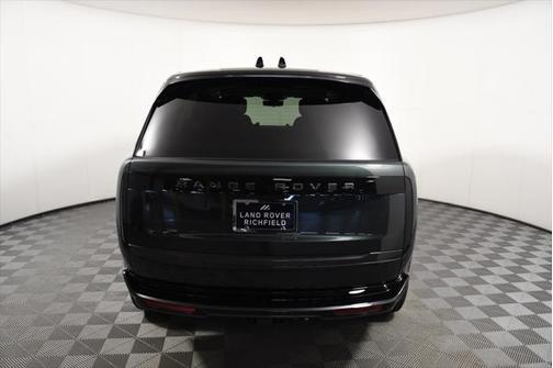 2025 Land Rover Range Rover P530 Autobiography