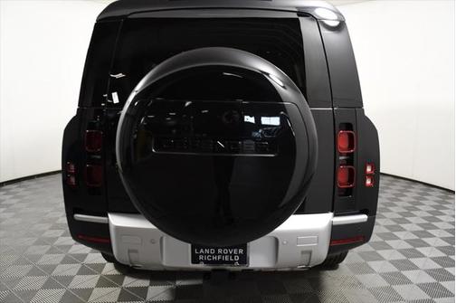 2025 Land Rover Defender 130 P300 S