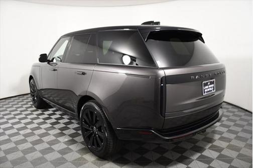 2025 Land Rover Range Rover P530 SE