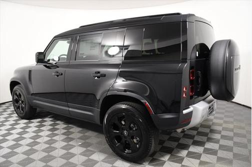 2025 Land Rover Defender 110 P400 S